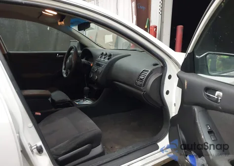 2011 Nissan Altima 2.5 S z USA, uszkodzony, nr VIN 1N4AL2AP0BC178629